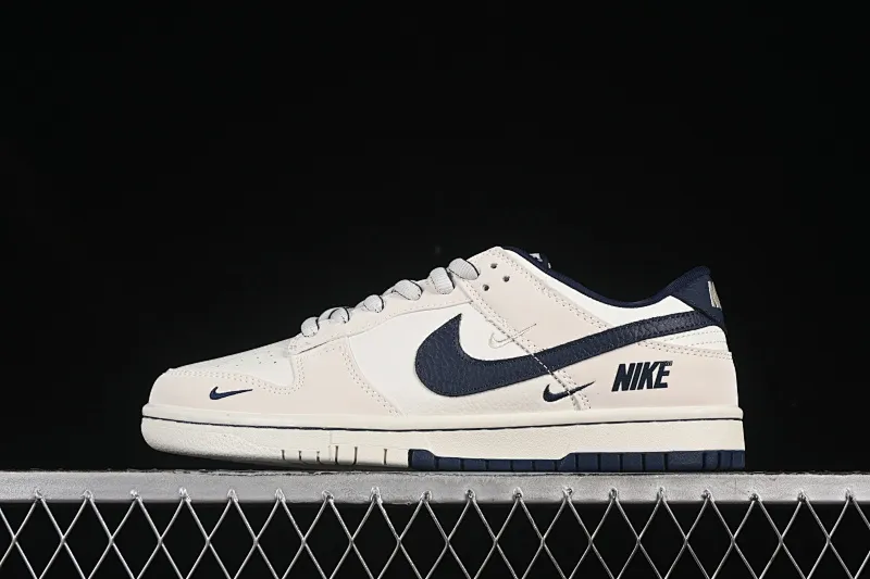 All Categories Nk SB Dunk Series Nk SB Dunk Low High-end Customized Low-top Shoes Nike SB Dunk Low Joint Three Hooks Milk White Dark Blue Anniversary High-end Customized Low-top Casual Shoes SC9207-402